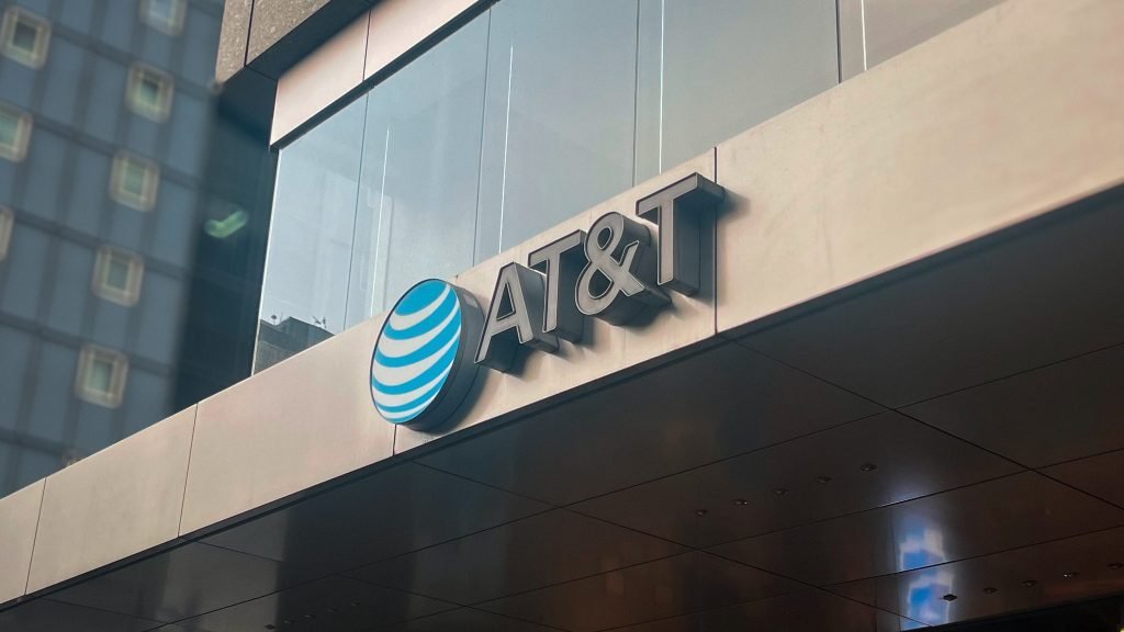 AT&T México respaldará el 60% de su adquisición con activos propios y un crédito de 1,200 millones de dólares